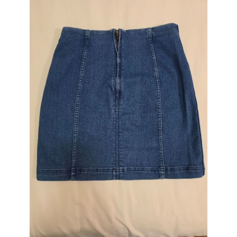 Free people denim mini skirt minimalist 90s size 4